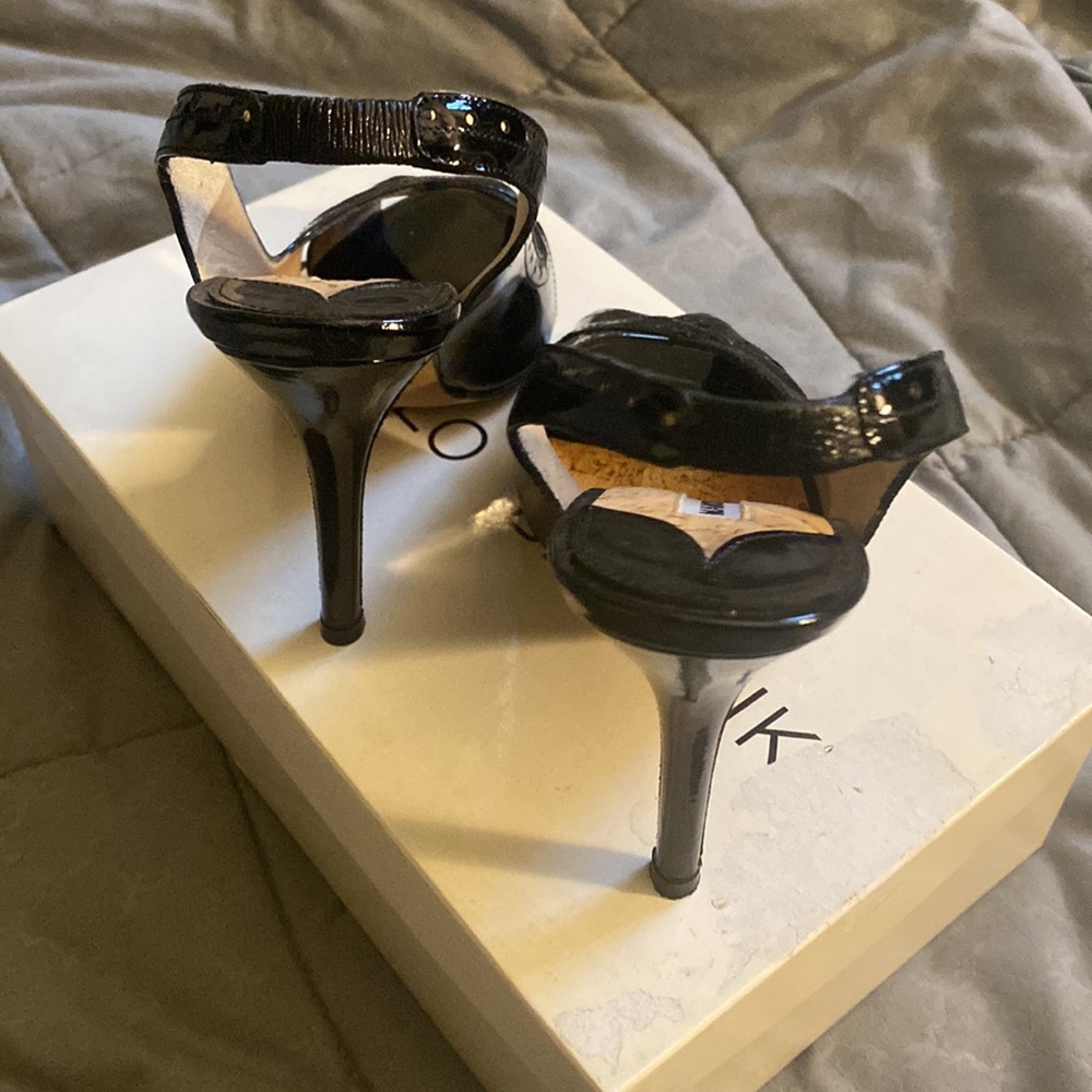 Manolo Blahnik black heels size 4.5 from Nieman Marcus - Picture 4 of 8